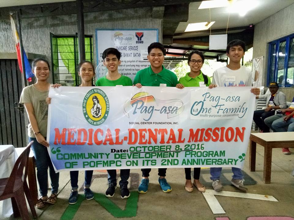 Pag-asa scholars assisting patients during Medical and Dental mission.